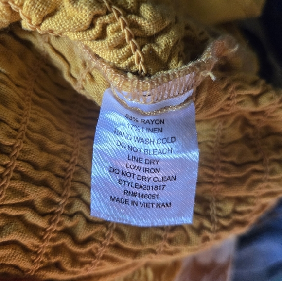 Monteau Yellow Cropped Smocked Ruffle Strap Sleeve Blouse - Picture 4 of 5